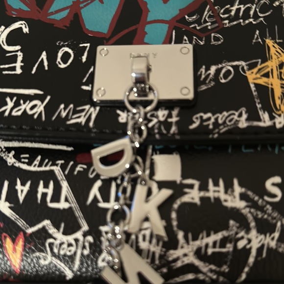 Purse - Picture 5 of 5